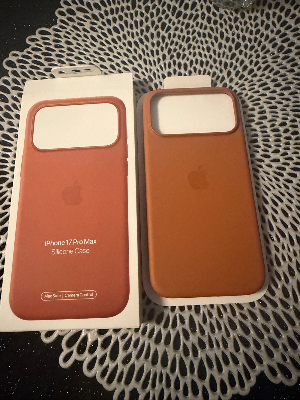 Apple iPhone 17 Pro Max Silicone Case - Terra Cotta